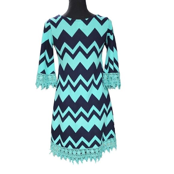 SI style women's lightweight fashionable, standout mini dress, size small - Picture 5 of 7